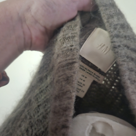 H&M Alpaca Wool Womens Sweater Gray Mwdium Wool - Picture 3 of 3